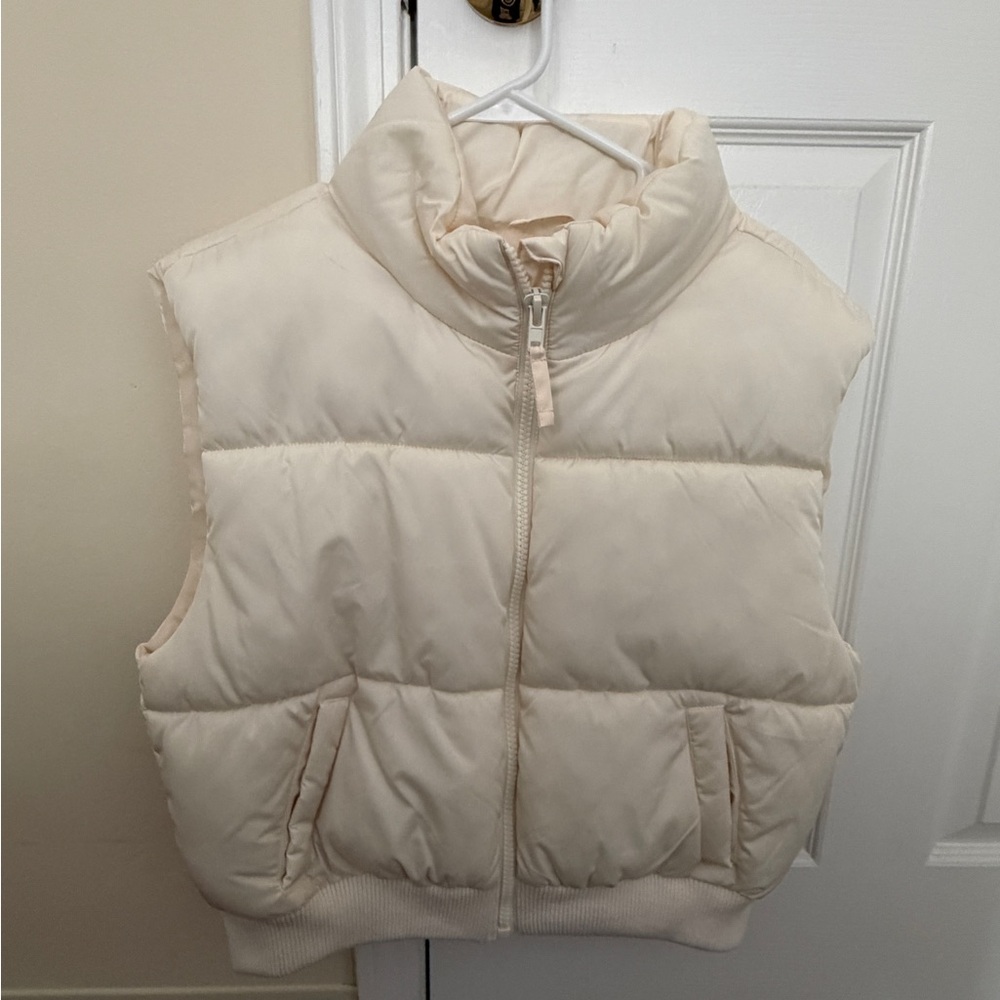 Aeropostale Cream Puffer Vest